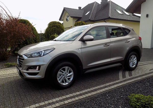 Hyundai Tucson cena 74700 przebieg: 66000, rok produkcji 2018 z Puławy małe 529